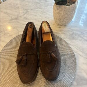 Alden Dark Brown Suede Tassel Loafers  size says 9.5 a/c.  fits like a 9d